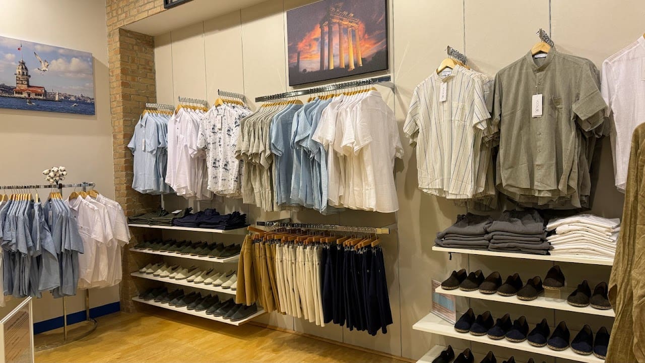 ADEA Boutique Clothing store in Destin Florida