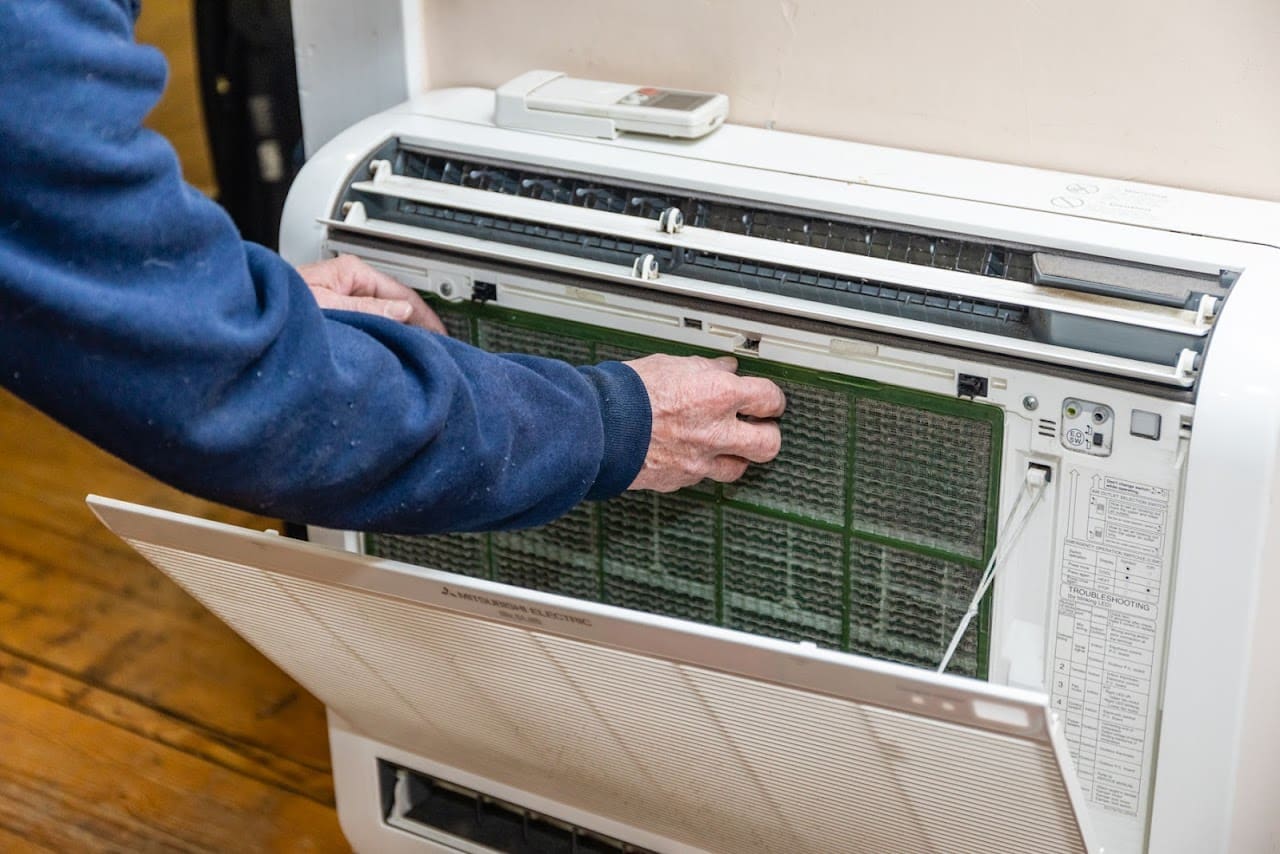 Air Care Wizard Hvac Contractor in Pensacola Florida