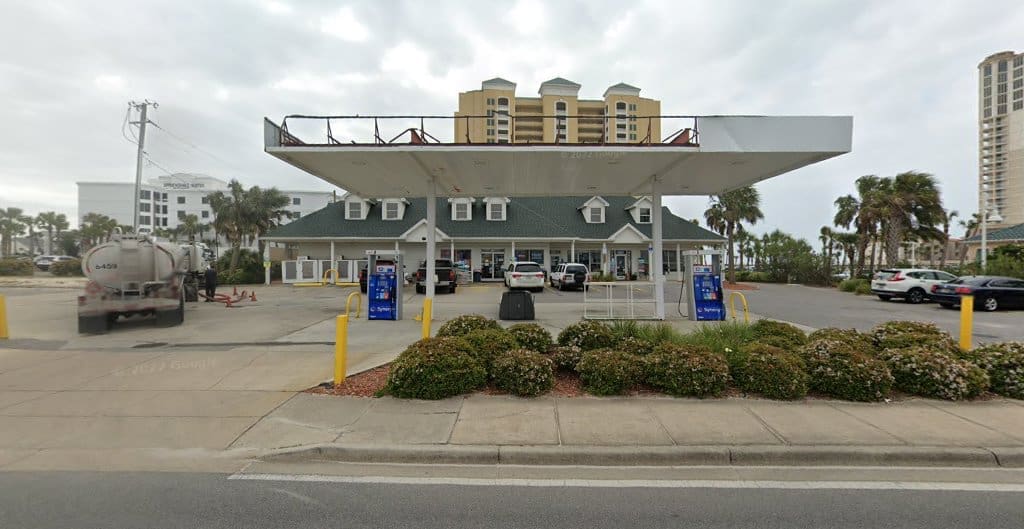 BBs Clean Maintenance Team Cleaning Service in Pensacola Beach Florida