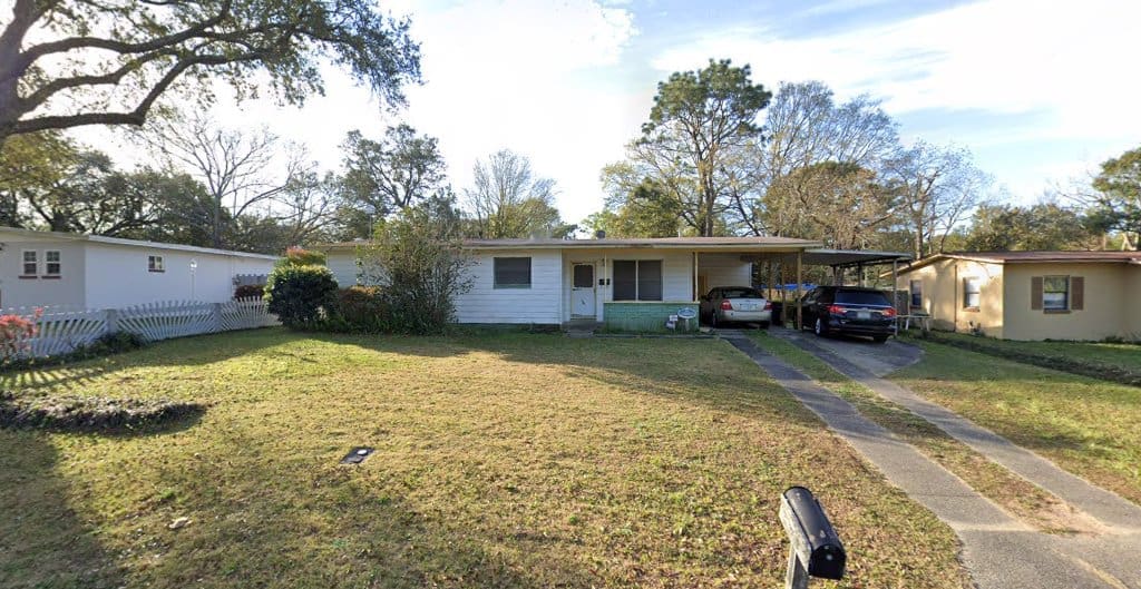 BL Basic Lawn Care Lawn Care Service in Pensacola Florida