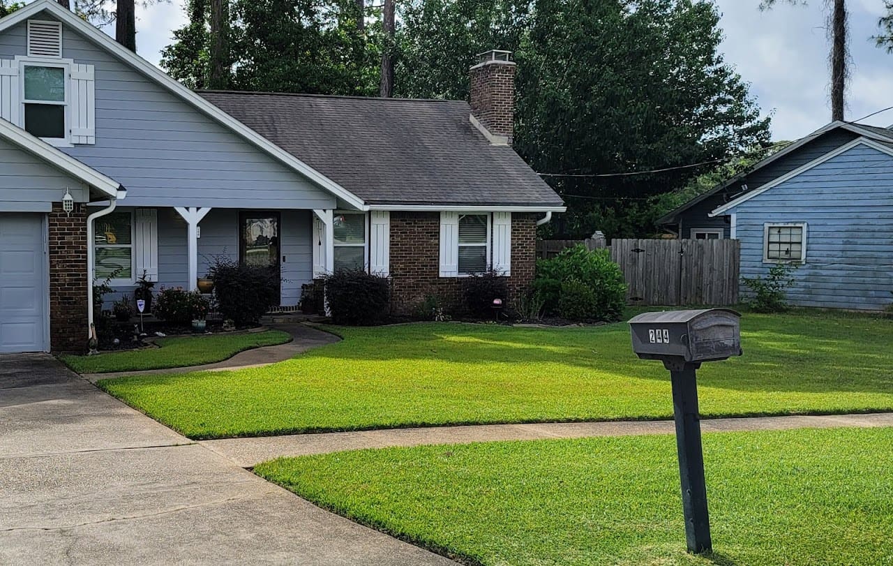 Cast Away Landscapes LLC Landscaper in Fort Walton Beach Florida