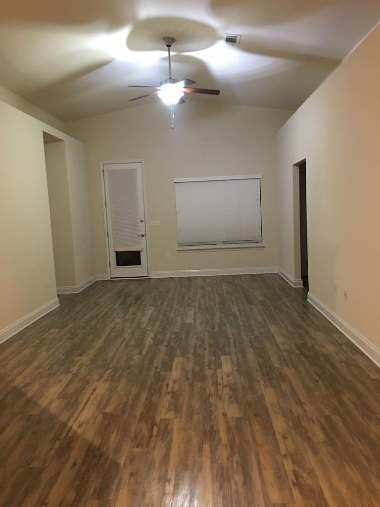 Christinas Deep cleaning Service Cleaning Service in Freeport Florida