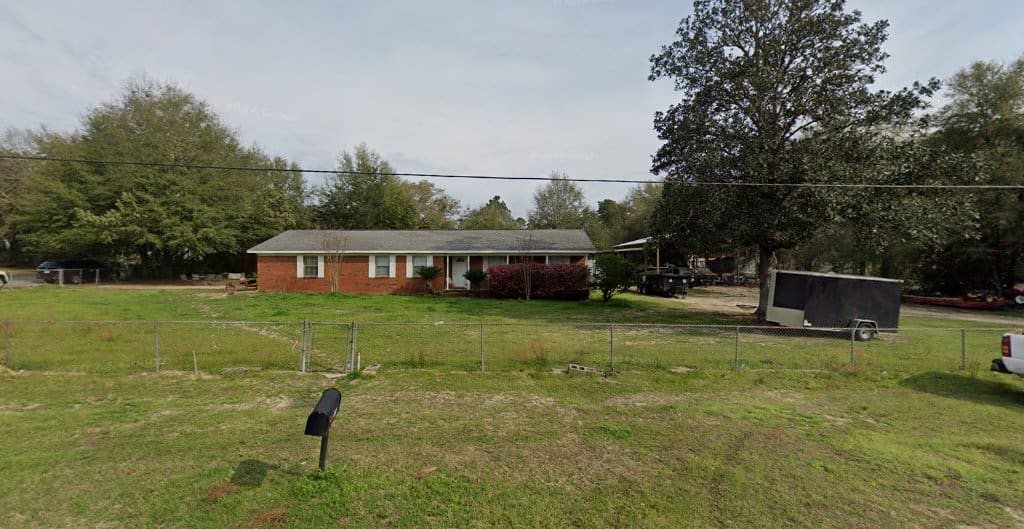 Classic Cuts Landscaping Llc Landscaper in Crestview Florida