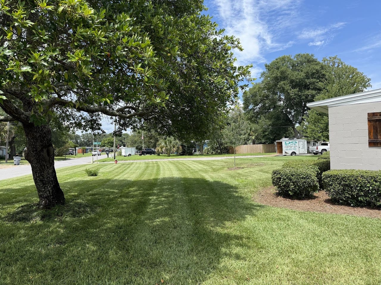 Dg Elite Lawns Lawn Care Service in Fort Walton Beach Florida