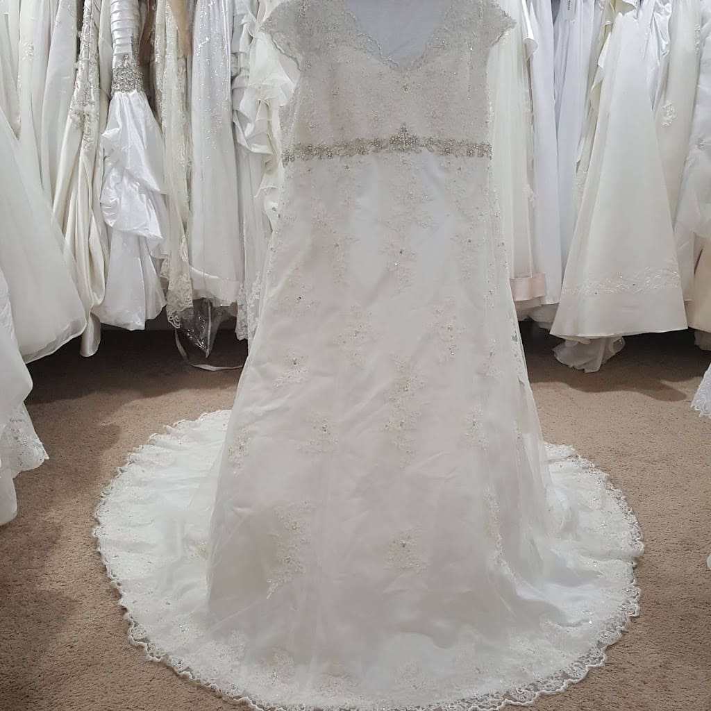 Discount Bridal Deals Bridal Shop in Pace Florida