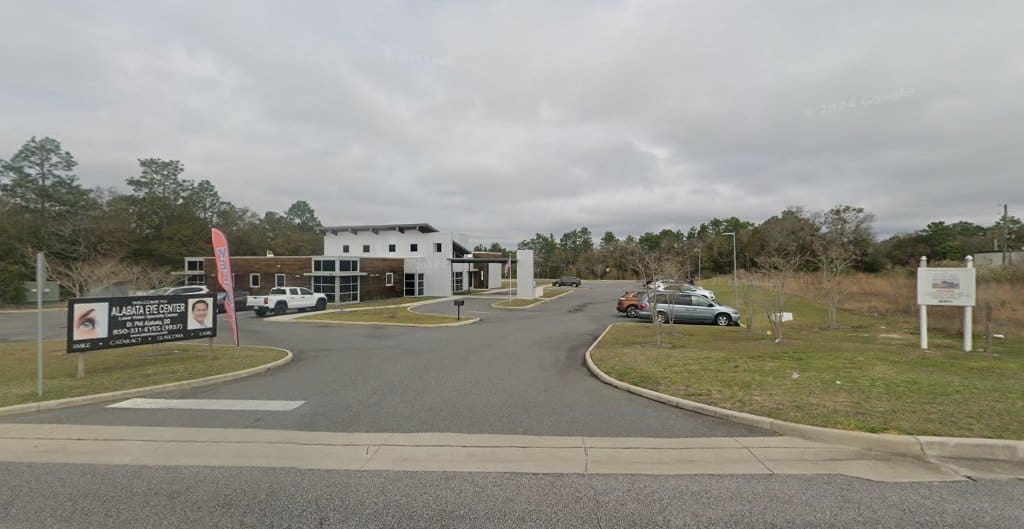 Dr Phil Alabata Ophthalmologist in Crestview Florida