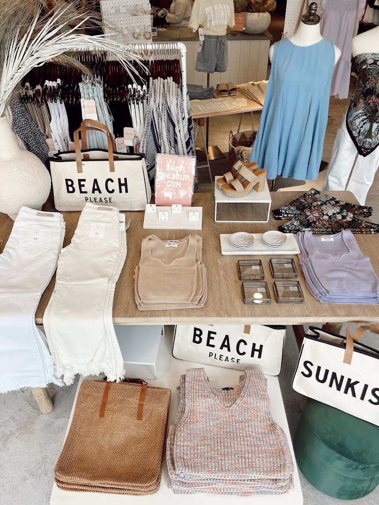 Dress Up Destin Womens Clothing Store in Destin Florida