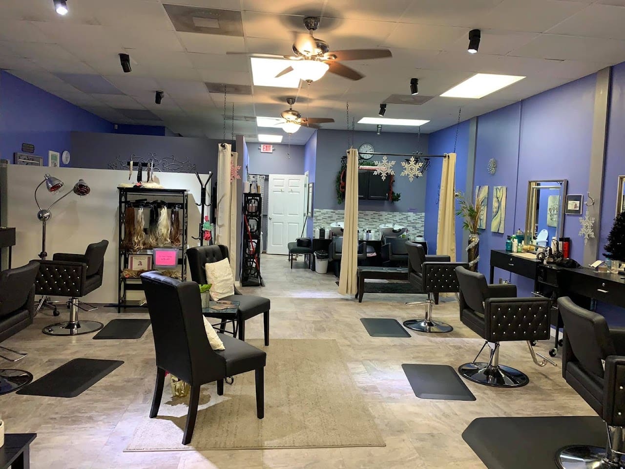 Foxy Hair Studios Hair Salon in Navarre Florida