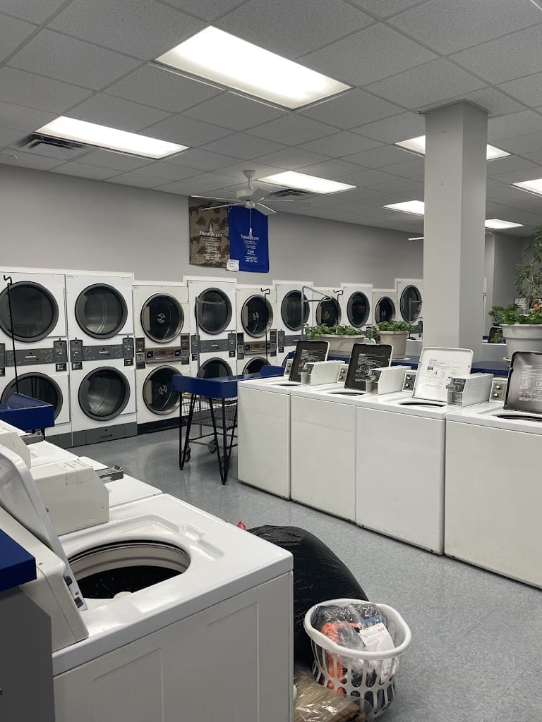 Fresh Scent Coin Laundry Dry Laundromat in Panama City Florida