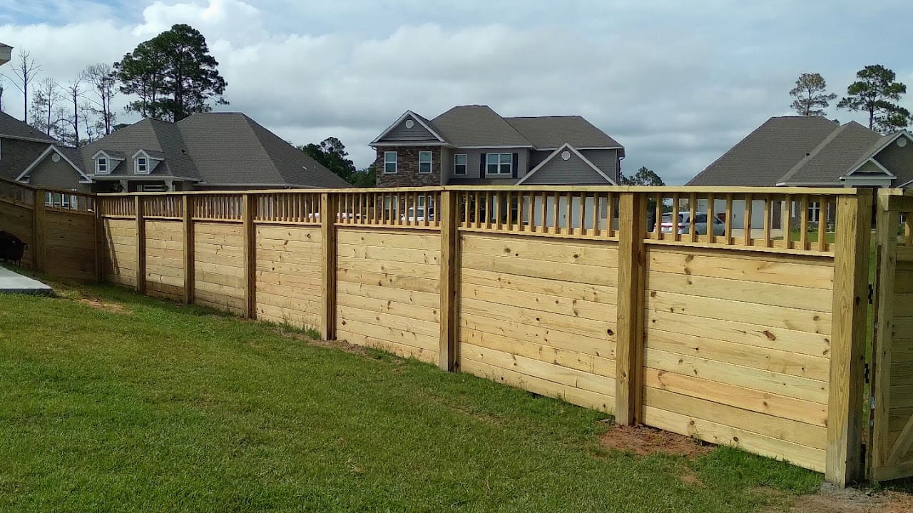 Gulf Breeze Fence LLC Fence Contractor in Gulf Breeze Florida