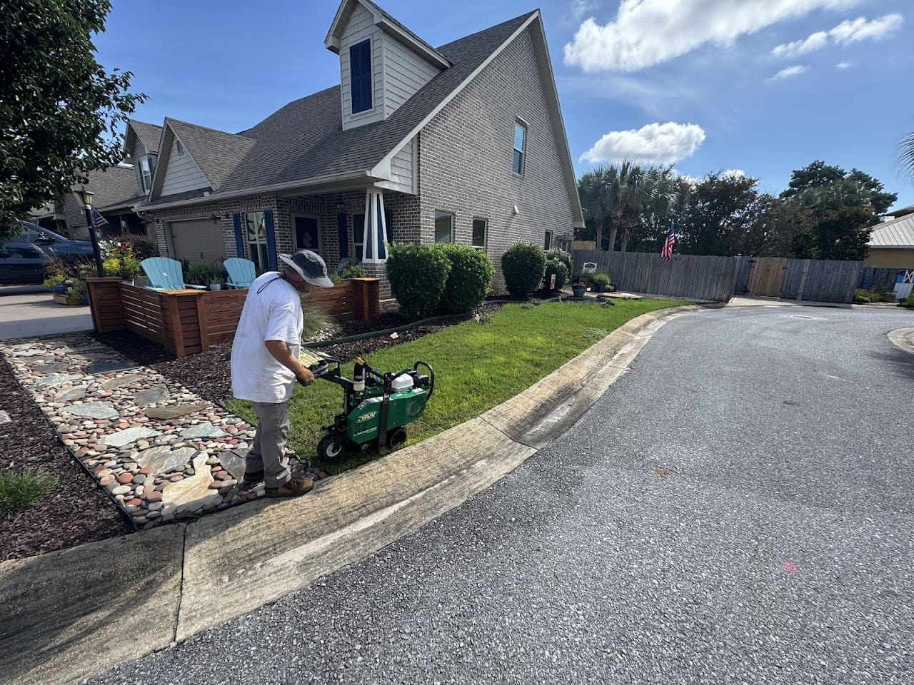 Lions Den Lawn Landscape Lawn Care Service in Gulf Breeze Florida