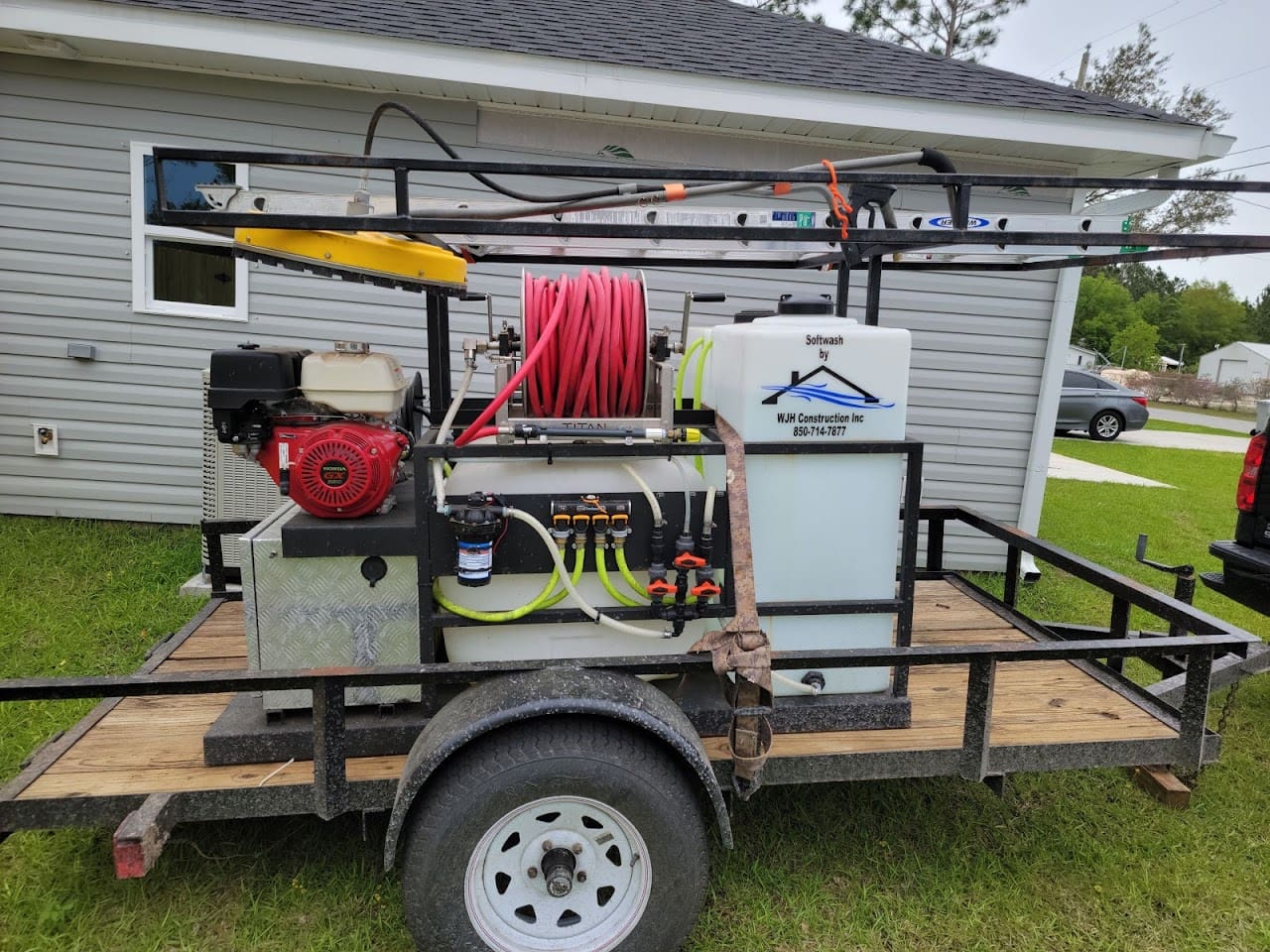 Murray Contracting of NWF LLC Pressure Washing Service in Navarre Florida