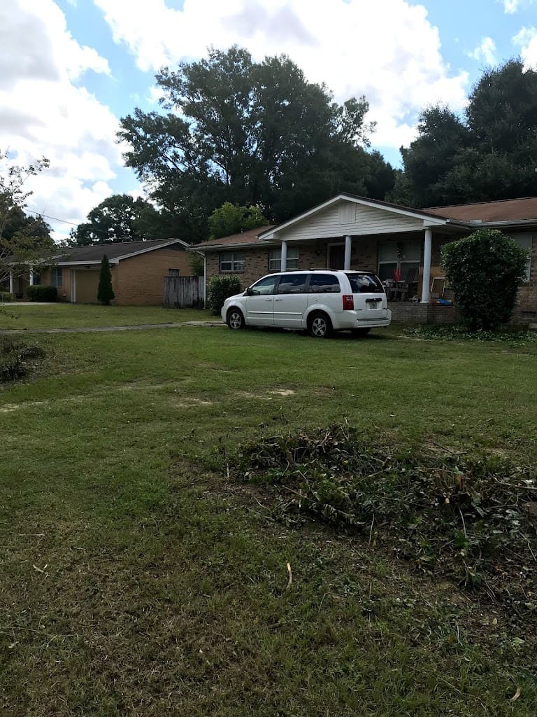 NWT Lawn Service LLC Lawn Care Service in Pensacola Florida