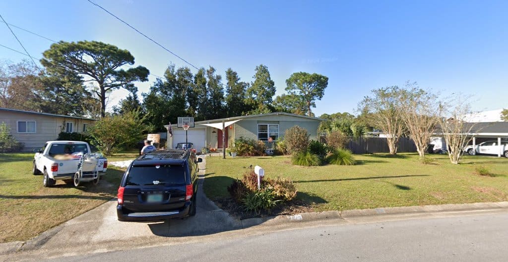 Nicholas Pools LLC Pool Cleaning Service in Pensacola Florida