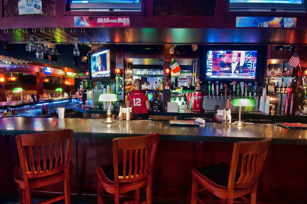 OQuigleys Seafood Steamer Oyster Sports Bar Restaurant in Destin Florida