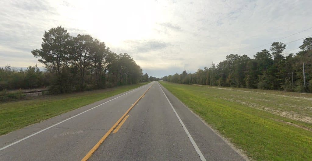Out On A Limb Tree Service Tree Service in Defuniak Springs Florida