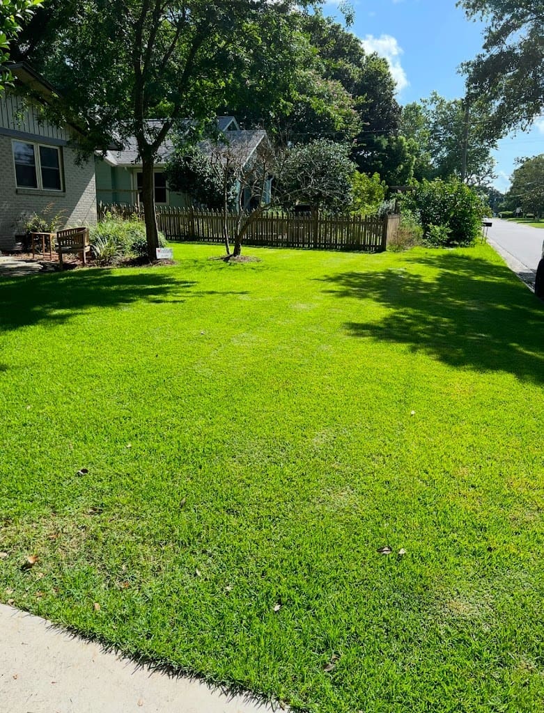Pelican lawncare inc Lawn Care Service in Pensacola Florida
