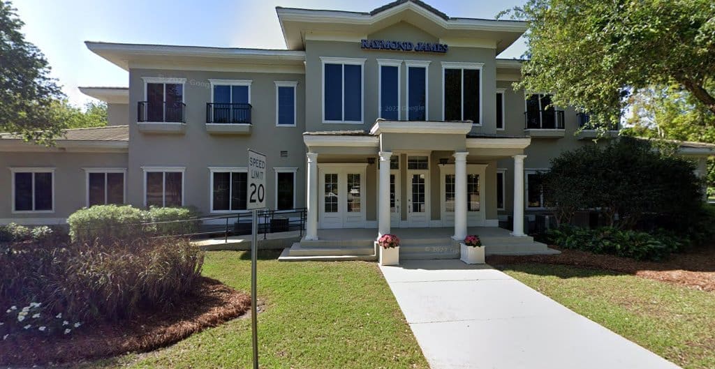 Raymond James Associates Financial Planner in Destin Florida