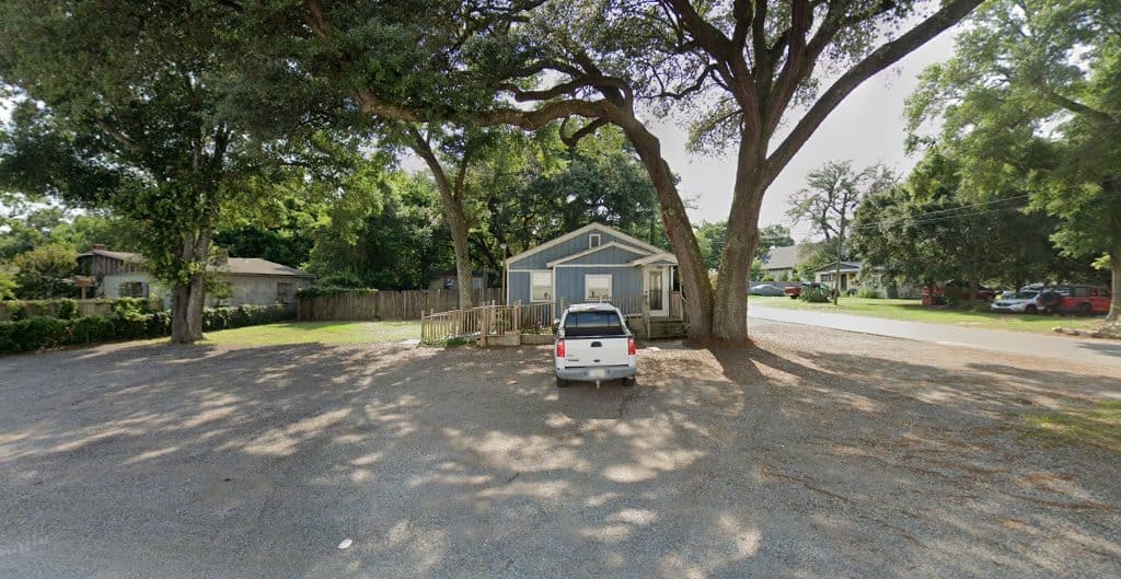 SHEARS UNLIMITED Hair Salon in Pensacola Florida