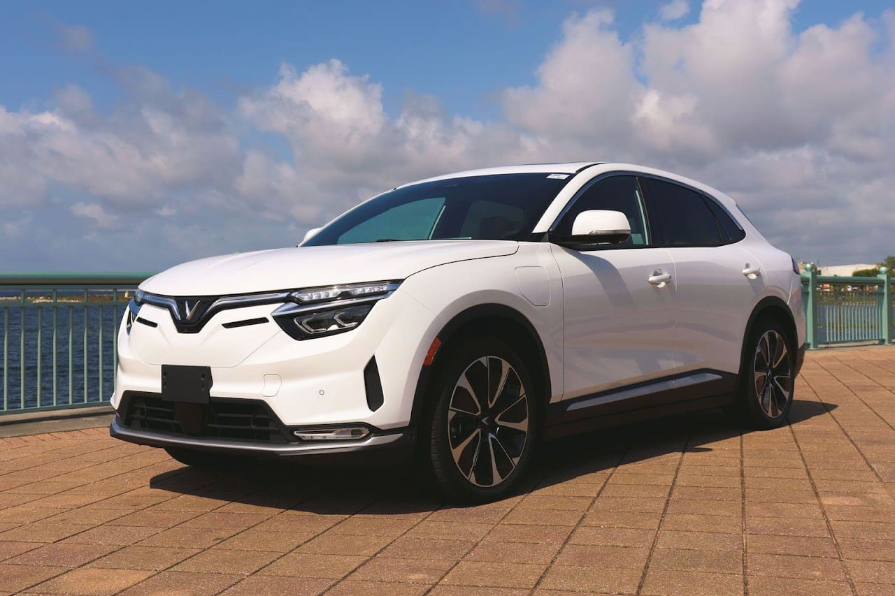 Sandy Sansing VinFast Car Dealer in Pensacola Florida