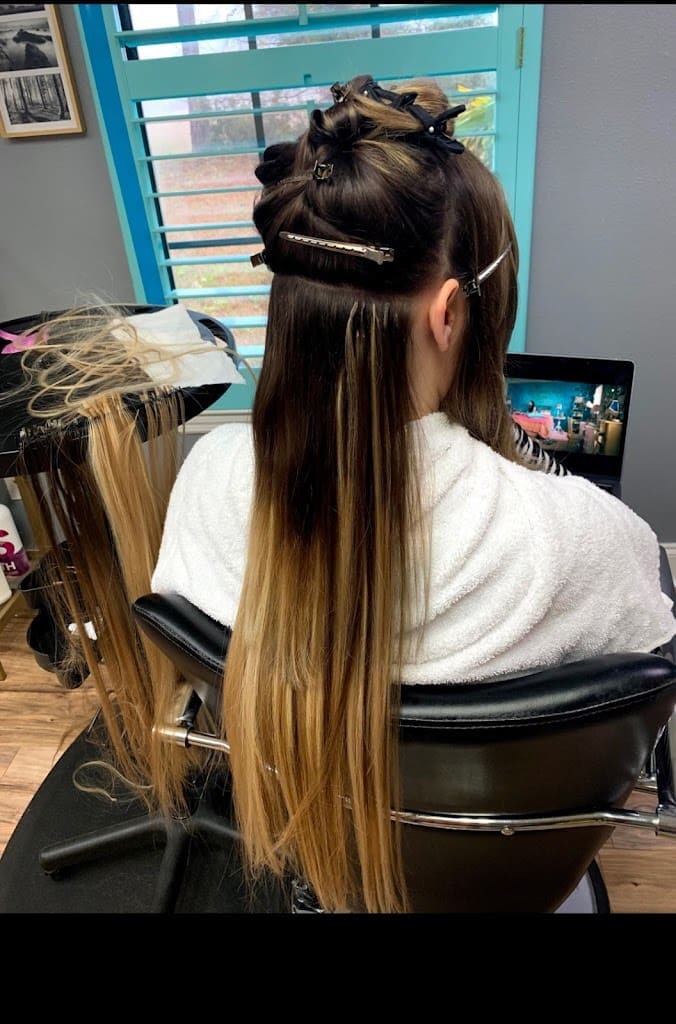 Sea Breeze Hair and Skin Beauty Salon in Navarre Florida