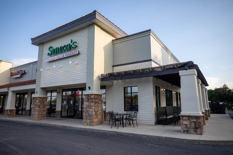 Senecas Italian Deli and Pizzeria Deli in Gulf Breeze Florida