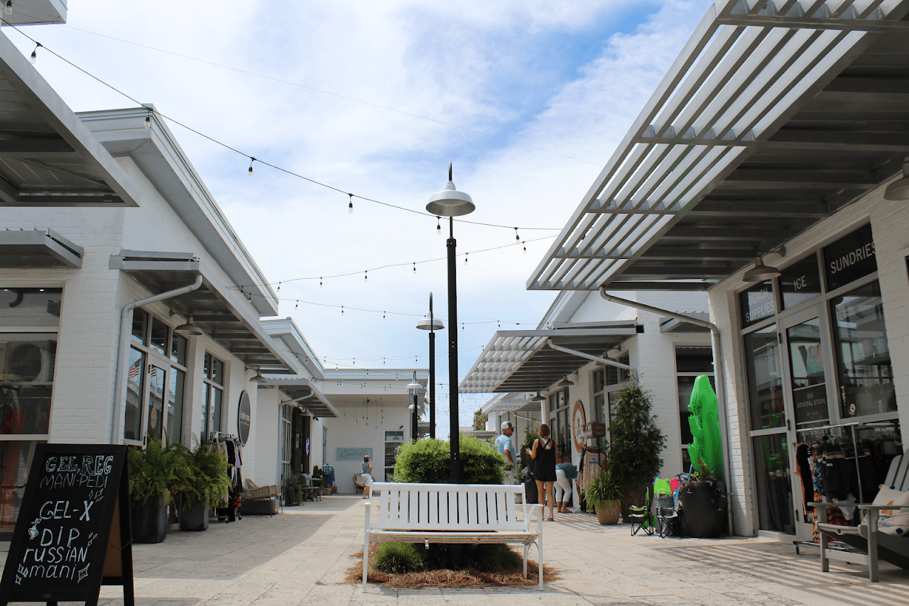 Shops at The Hub 30A Shopping Mall in Watersound Florida