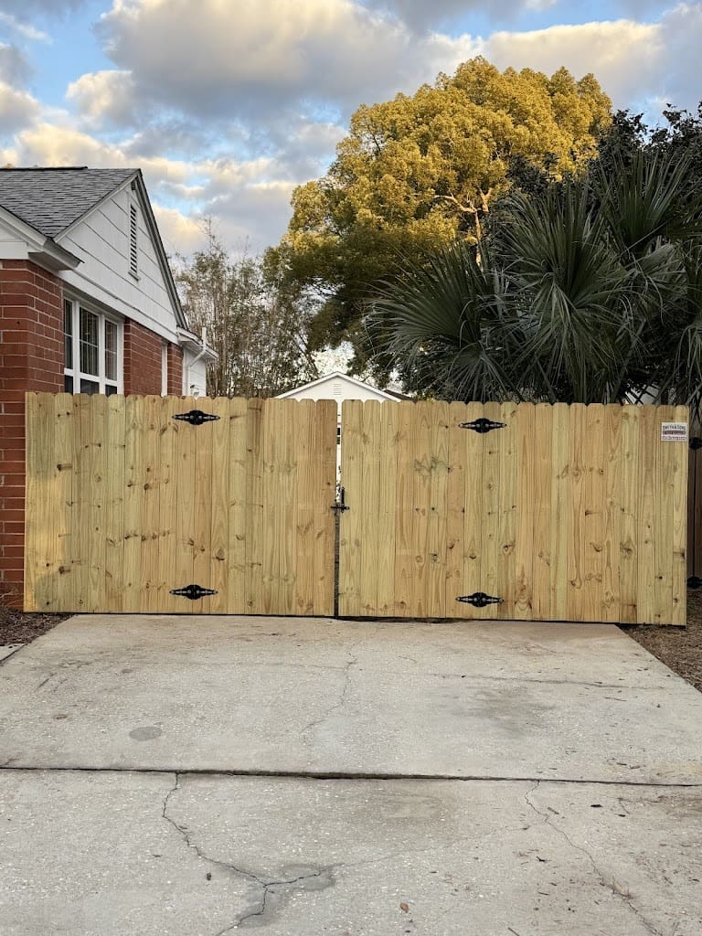 Smith Sons Fence Solutions LLC Fence Contractor in Pensacola Florida