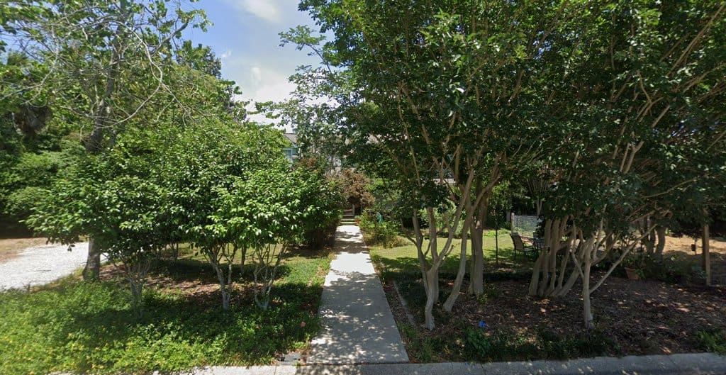 Stone Donna Massage Therapist in Pensacola Florida