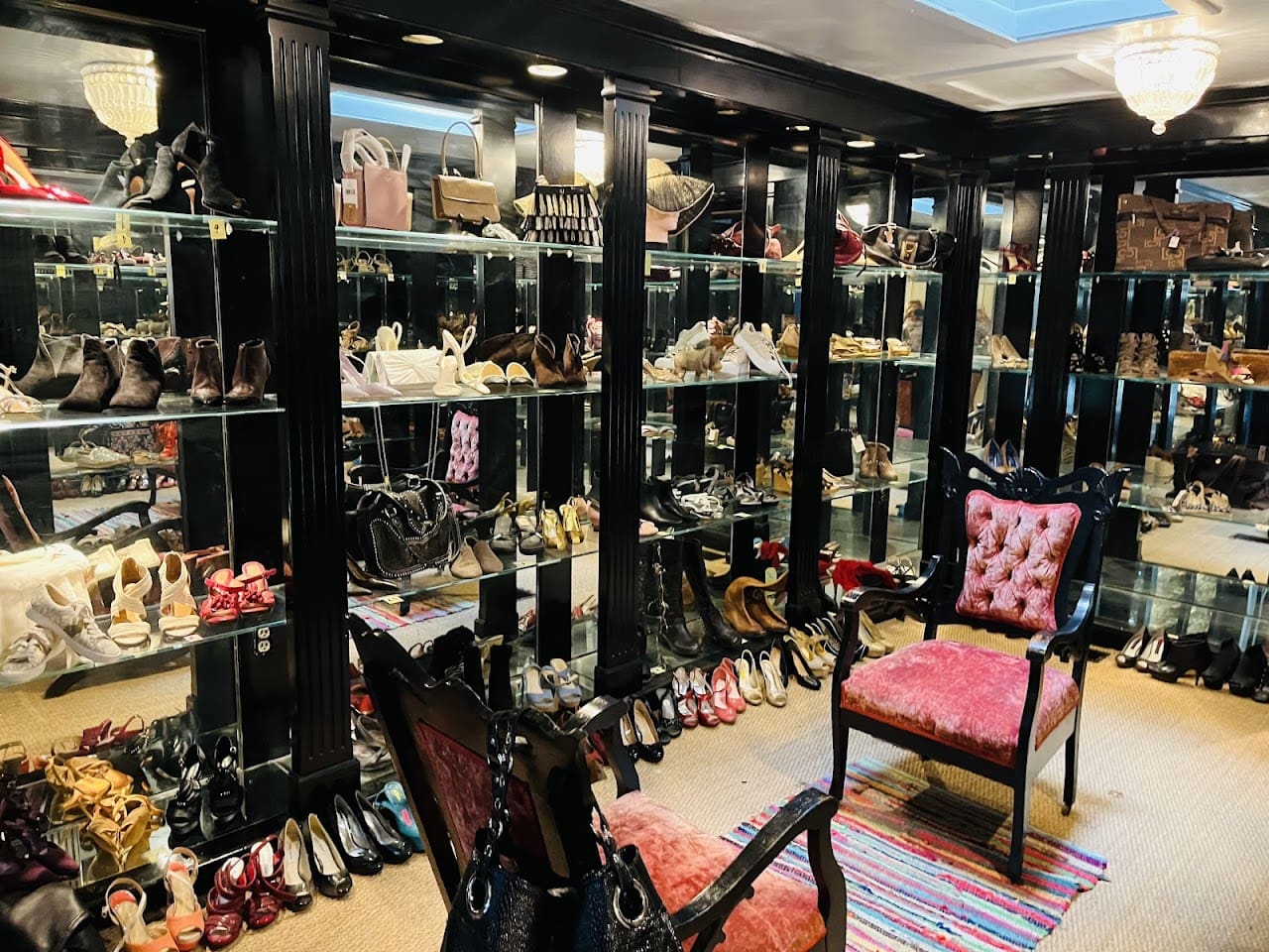 Sweet Ts Designer consignment Consignment Shop in Pensacola Florida