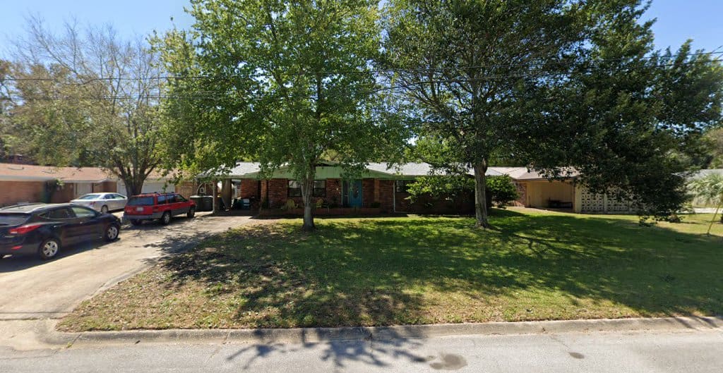 Two Girls and a Broom Cleaning Service in Fort Walton Beach Florida 1