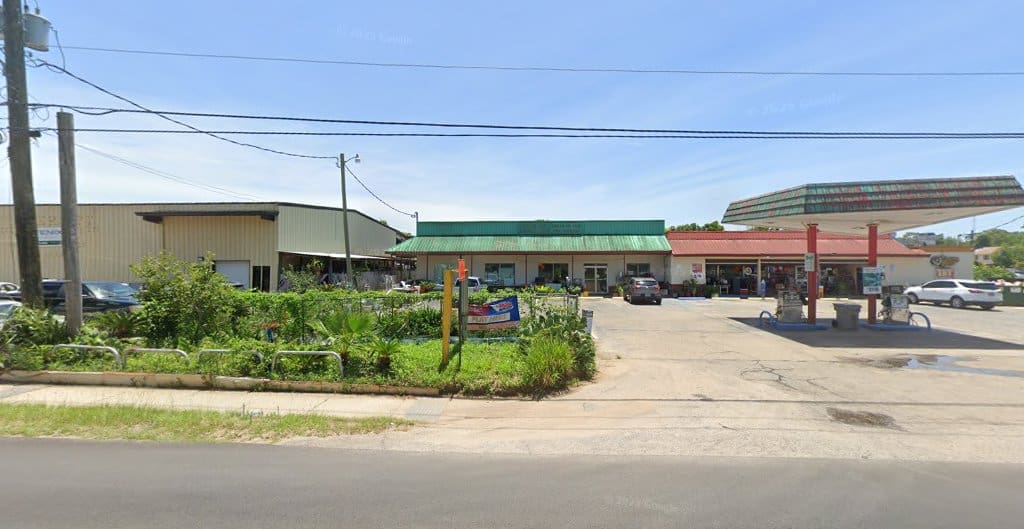 Washland Laundromat in Pensacola Florida