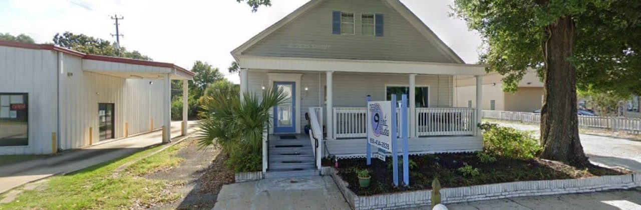 Design 9 Hair Studio - Hair Salon in Pensacola