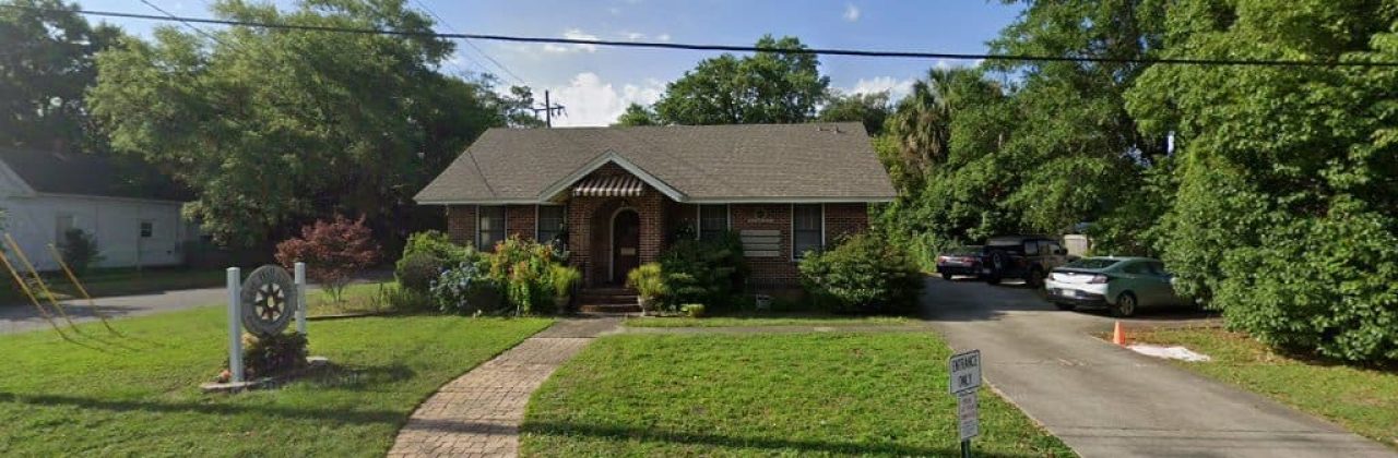 Dr. Yira M. Van Der Linde