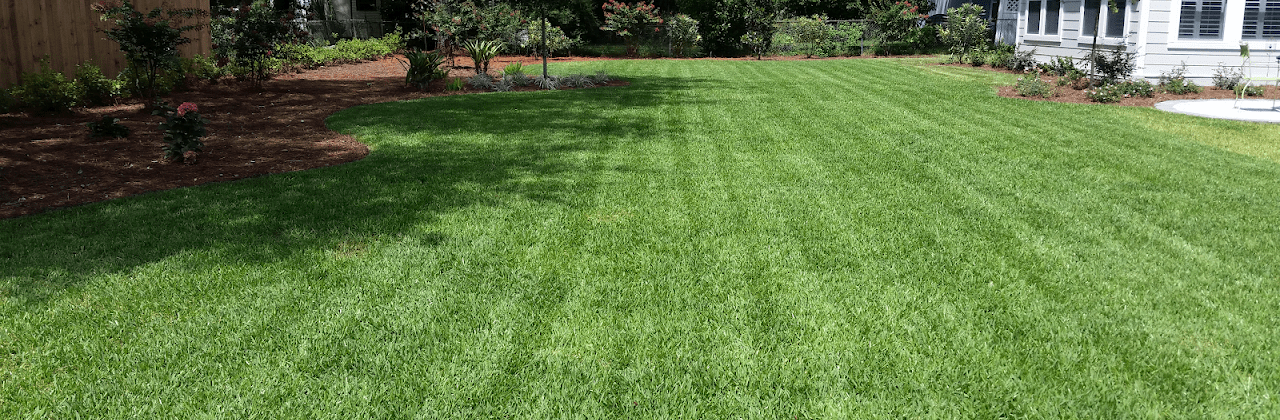 Lawn Tailors Landscape Maintenance - Lawn Care Service in Gulf Breeze