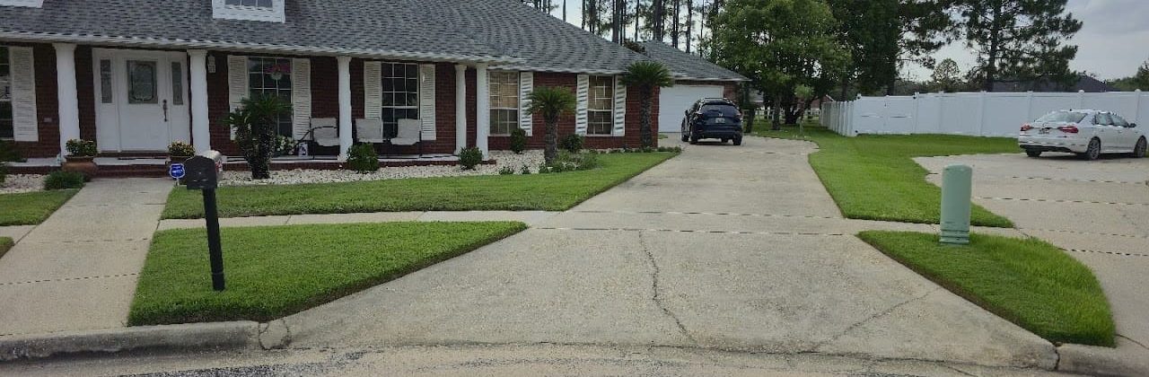 Maloney's Mowing LLC - Lawn Care Service in Pensacola