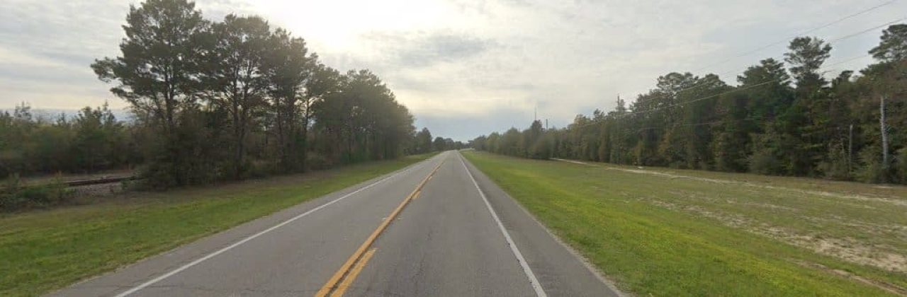 Out On A Limb Tree Service - Tree Service in Defuniak Springs