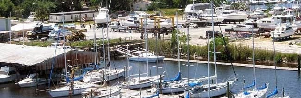 Pelicans Perch Marina & Boatyard - Marina in Pensacola