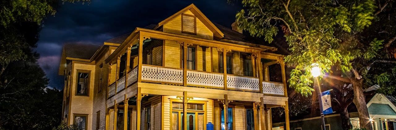 Pensacola Ghosts:Ghost Tours and Haunted Pub Crawls - Attraction in Pensacola