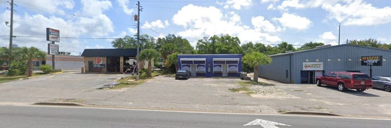 Purple Spa And Fitness - Massage Therapist in Pensacola