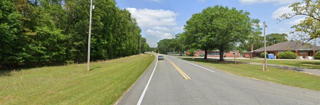 ROSS BEVERLY PAINTING & LAWN CARE - Landscaper in Milton