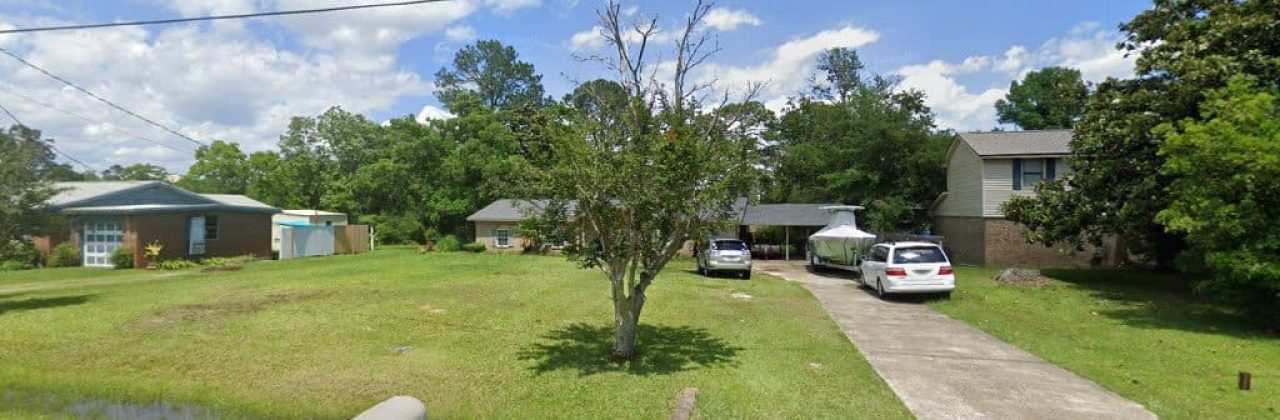 Tri Bri Lawn Maintenance - Landscaper in Pensacola