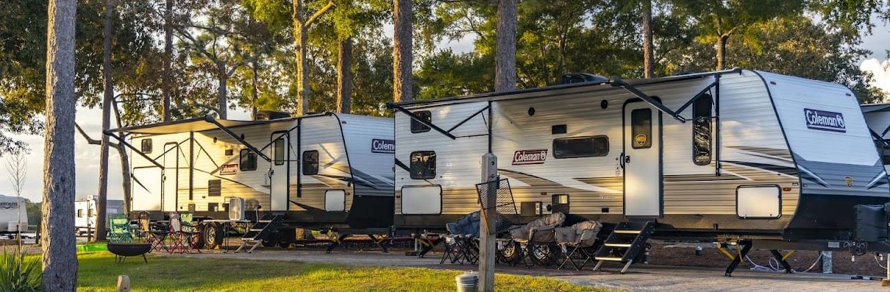 Twin Lakes Camp Resort - Attraction in Defuniak Springs