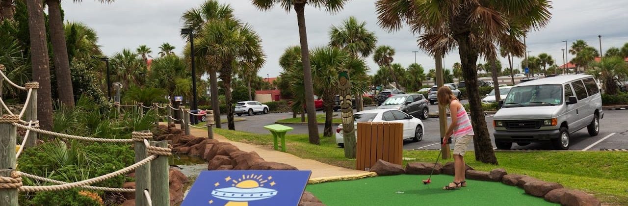 UFO Golf - Attraction in Pensacola Beach