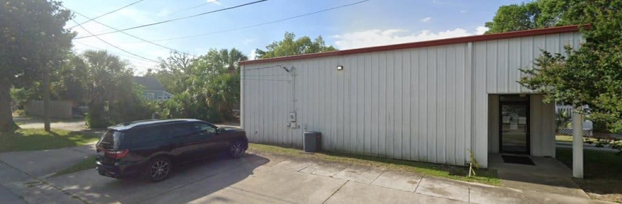 Vick's Cleaners - Dry Cleaner in Pensacola